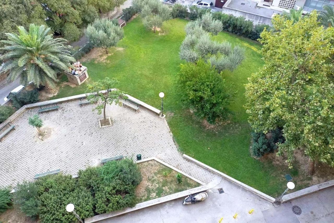 Apartman Eurit Shown In Detail *