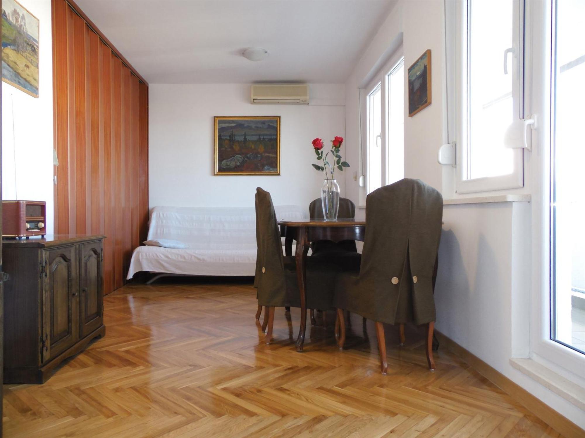 Eurit Shown In Detail Apartman Split